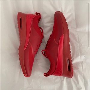 NEW Nike AirMax Thea in Ruby Red